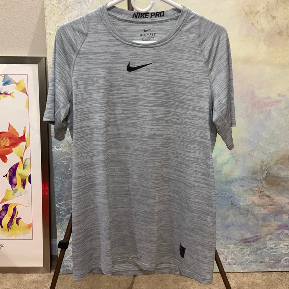 Gray Nike Pro Dri-Fit fitted size medium t-shirt